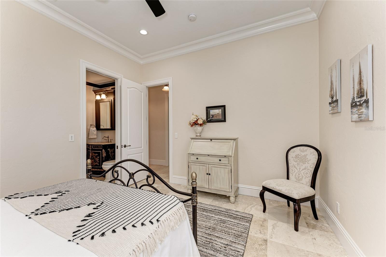 Sarasota, Florida 34236, 6 Bedrooms Bedrooms, 0 ,6 BathroomsBathrooms,Residential Lease,For Rent,WASHINGTON,0,A4574378