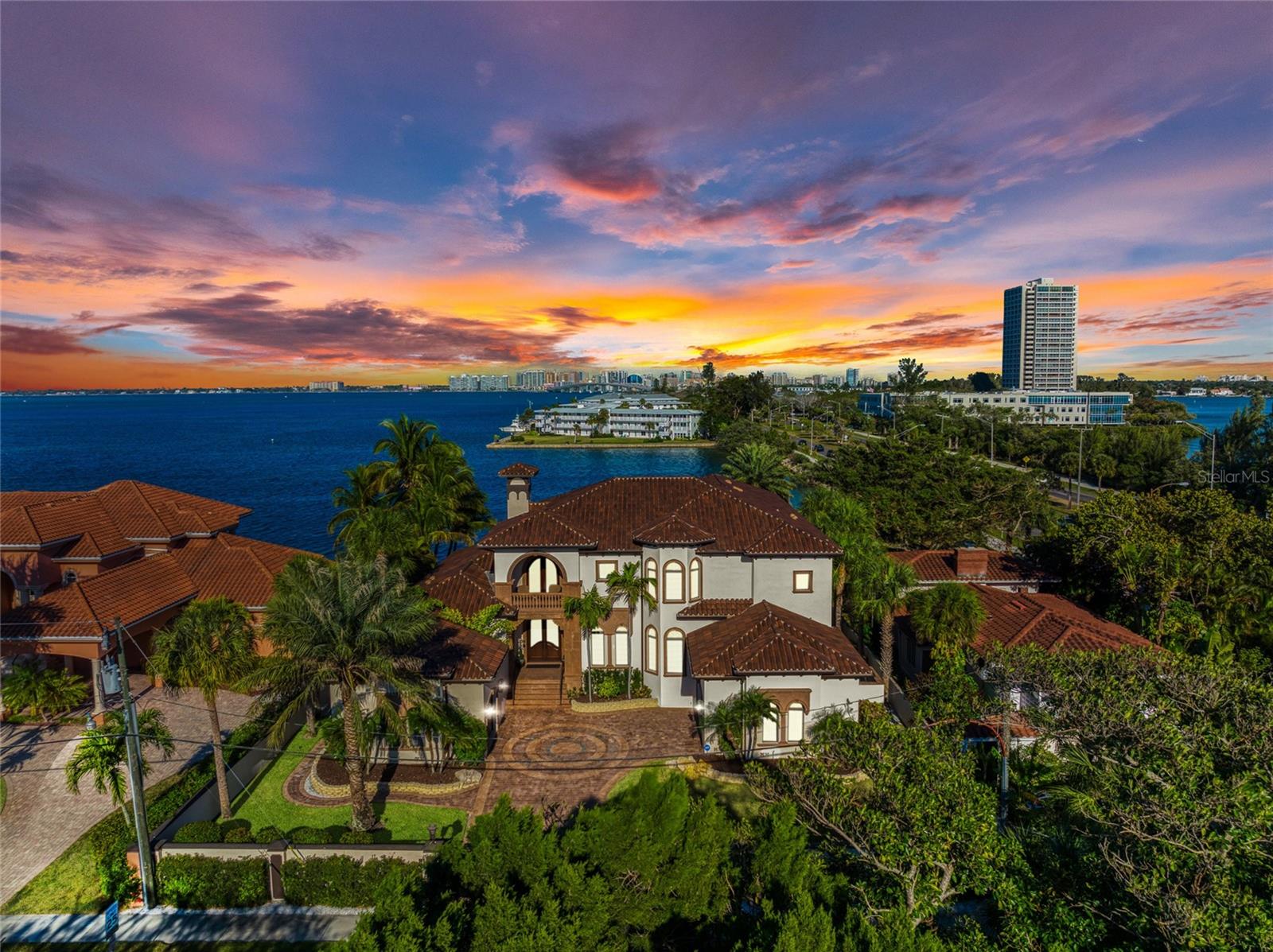 Sarasota, Florida 34236, 6 Bedrooms Bedrooms, 0 ,6 BathroomsBathrooms,Residential Lease,For Rent,WASHINGTON,0,A4574378