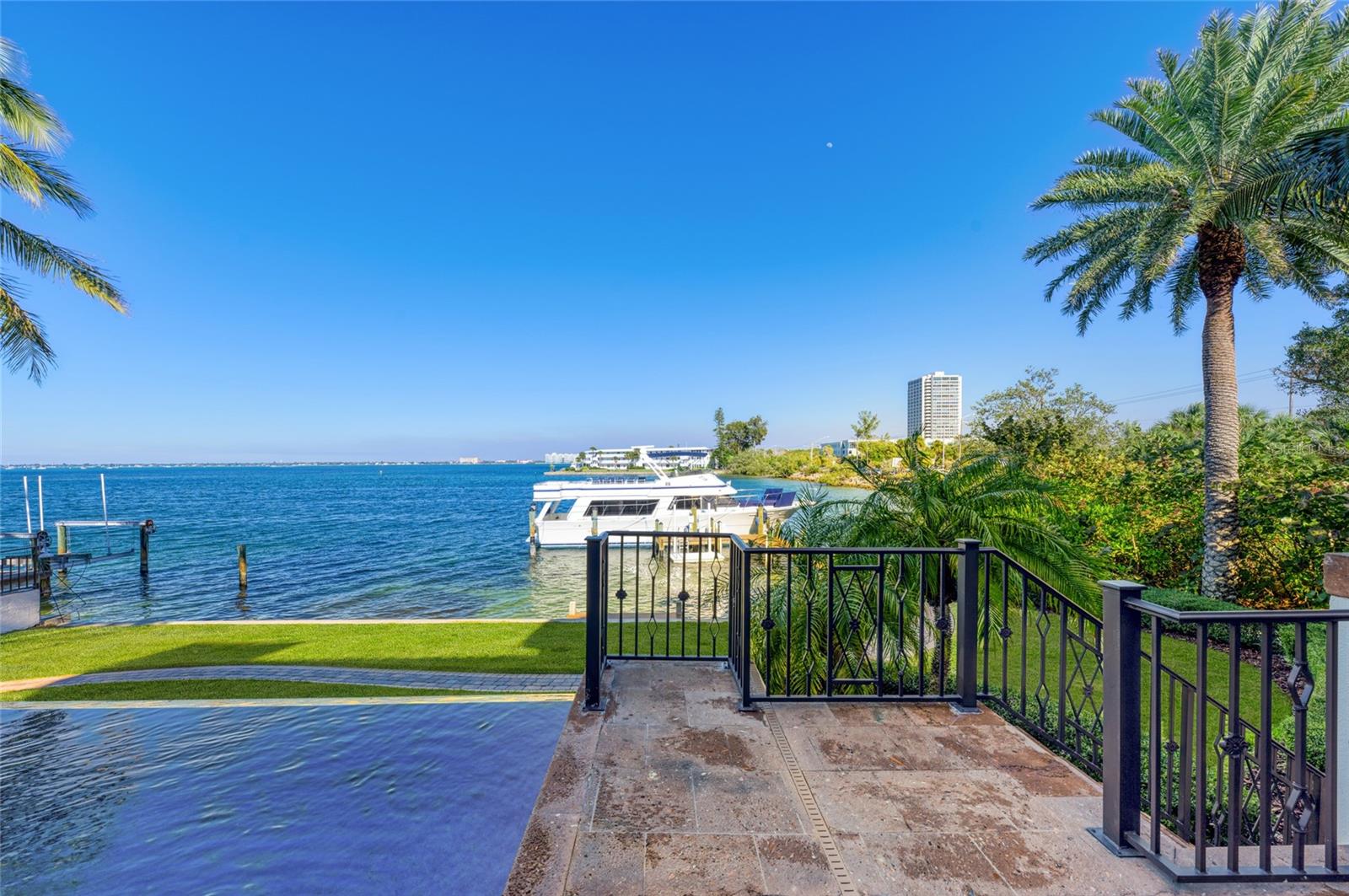 Sarasota, Florida 34236, 6 Bedrooms Bedrooms, 0 ,6 BathroomsBathrooms,Residential Lease,For Rent,WASHINGTON,0,A4574378