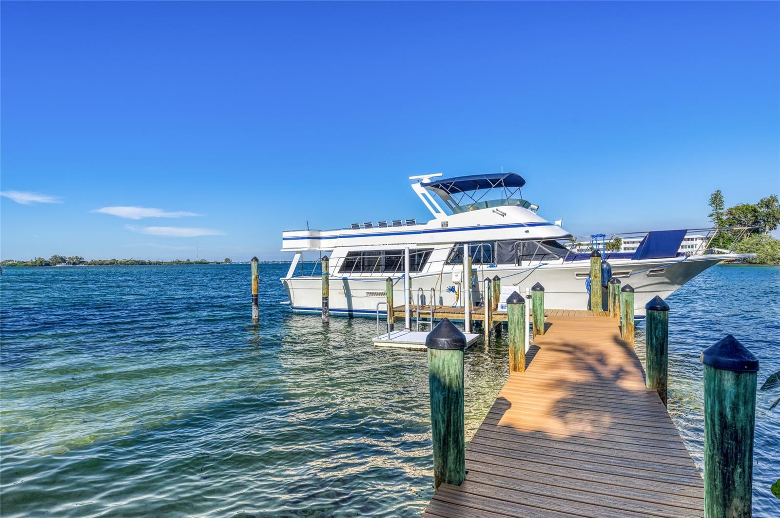 Sarasota, Florida 34236, 6 Bedrooms Bedrooms, 0 ,6 BathroomsBathrooms,Residential Lease,For Rent,WASHINGTON,0,A4574378