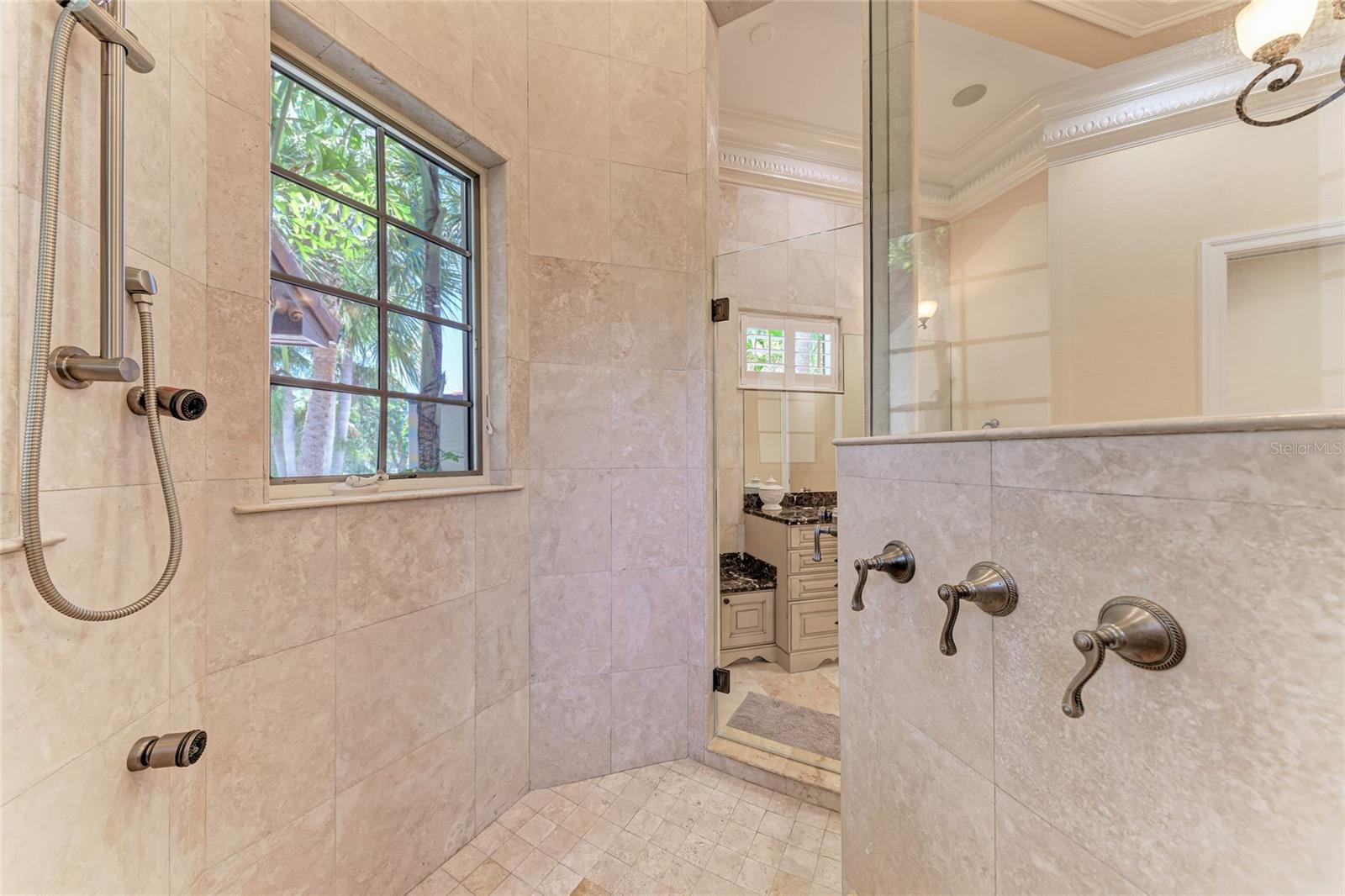 Sarasota, Florida 34236, 6 Bedrooms Bedrooms, 0 ,6 BathroomsBathrooms,Residential Lease,For Rent,WASHINGTON,0,A4574378