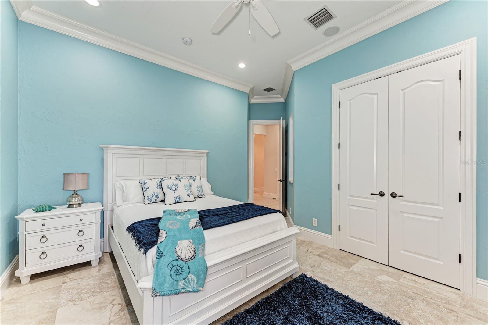Sarasota, Florida 34236, 6 Bedrooms Bedrooms, 0 ,6 BathroomsBathrooms,Residential Lease,For Rent,WASHINGTON,0,A4574378
