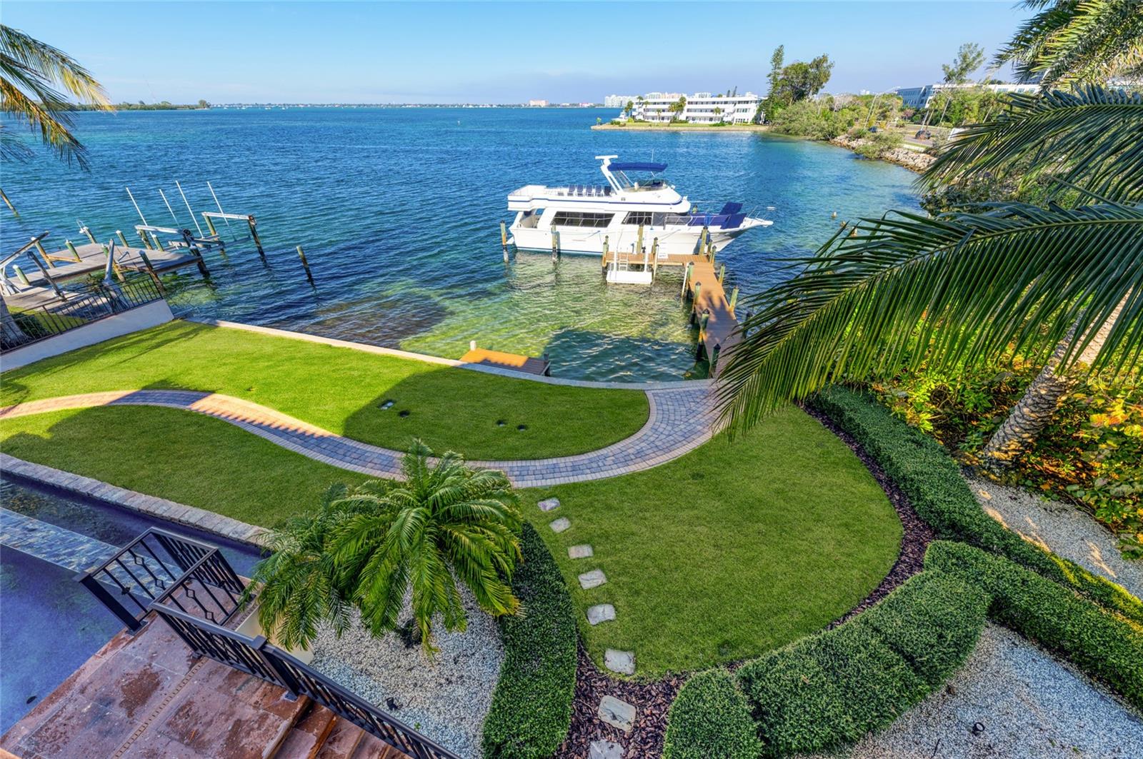 Sarasota, Florida 34236, 6 Bedrooms Bedrooms, 0 ,6 BathroomsBathrooms,Residential Lease,For Rent,WASHINGTON,0,A4574378