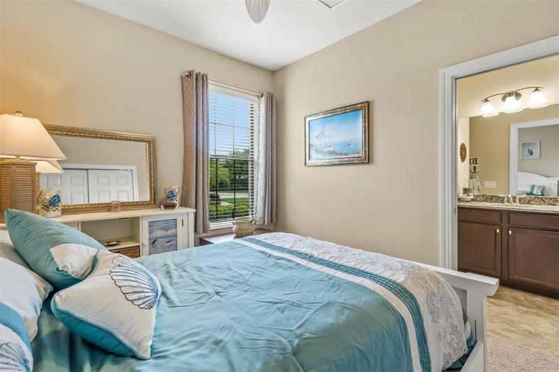 Guest bedroom