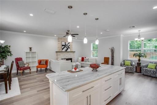 Living/Kitchen