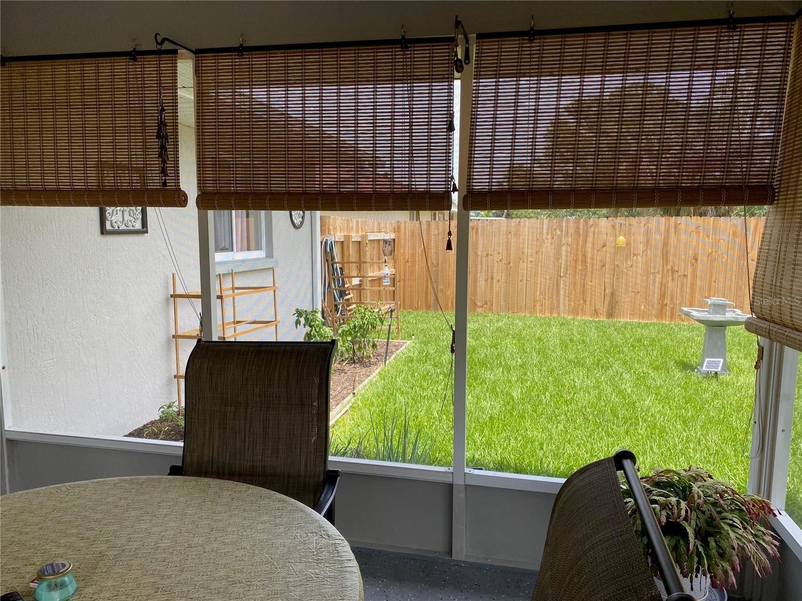 Private Screened Lanai.