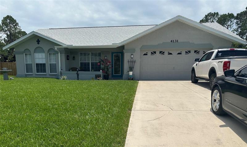 Great Curb Appeal - Lush grass front yard