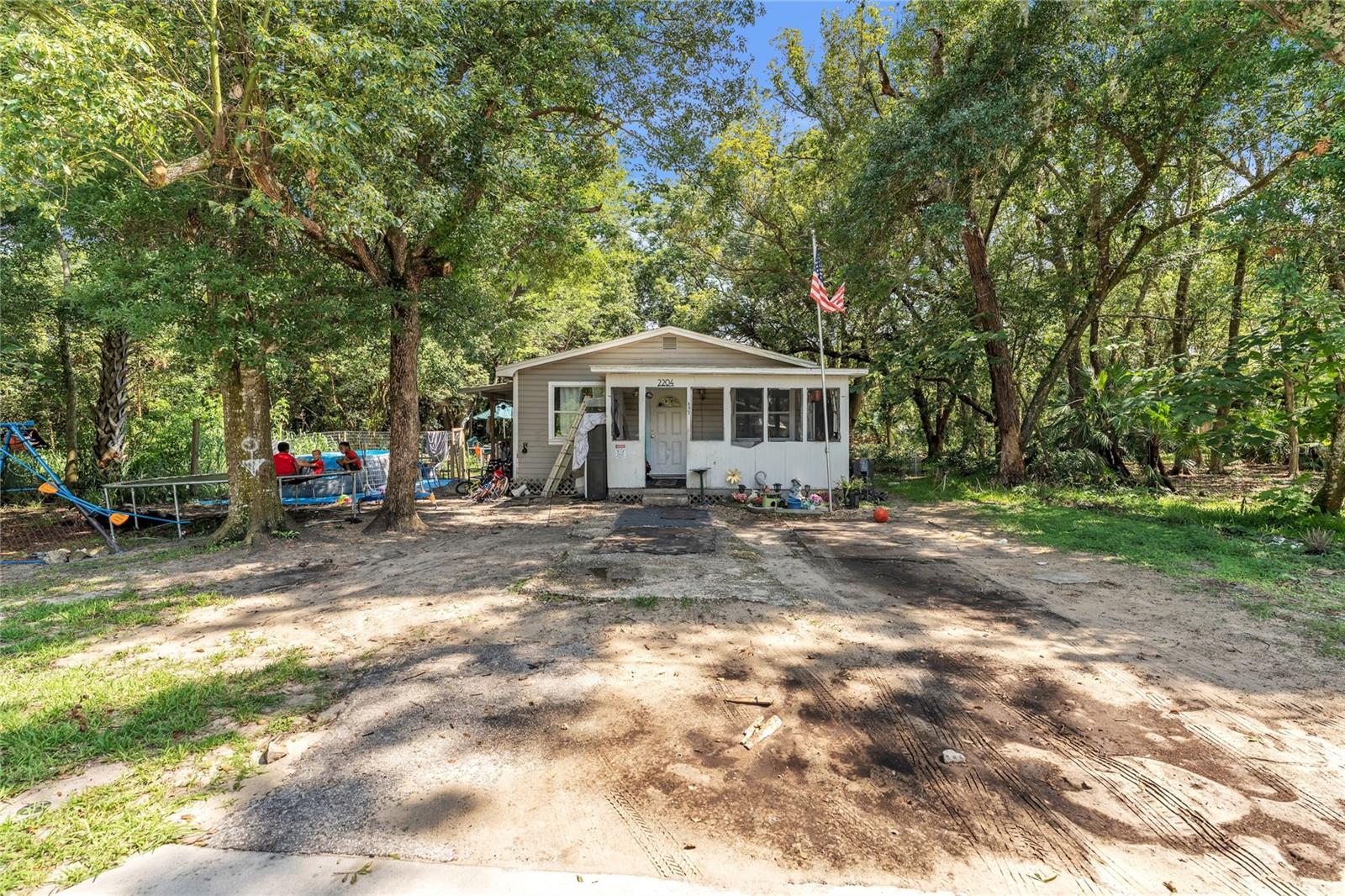 2204 Suanee Avenue, Eustis, Florida 32727, 3 Bedrooms Bedrooms, ,1 BathroomBathrooms,Residential,For Sale,SUANEE,R4907026