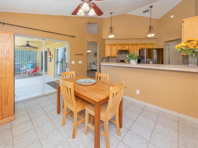 Kitchen Dinette with sliders to the lanai