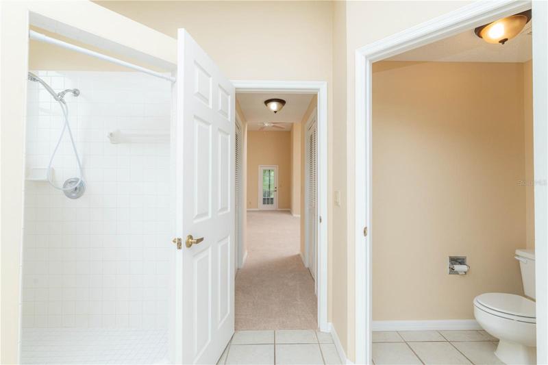 Master Bath w/ Separate Commode