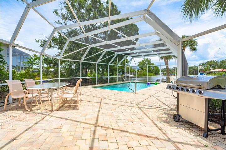 Lanai/Pool