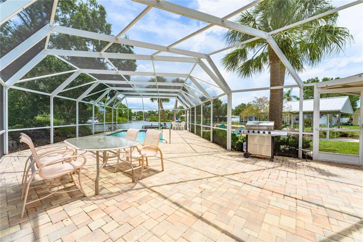 Lanai, pavers on pool deck