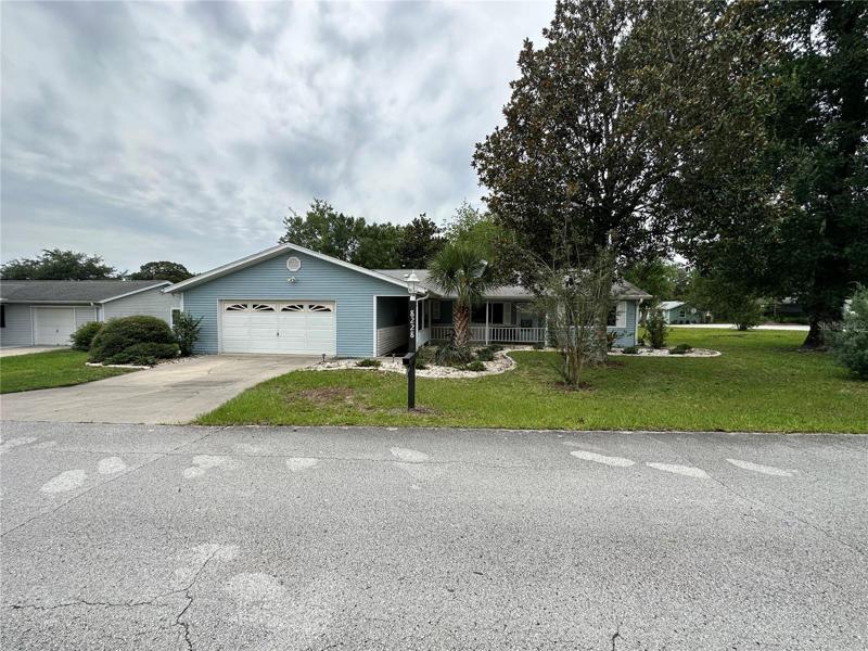 3/2/2 on a Corner Lot