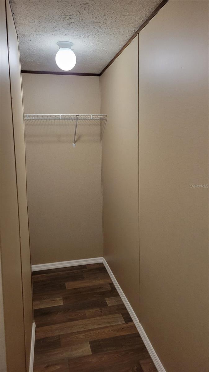 L-shaped Master Closet