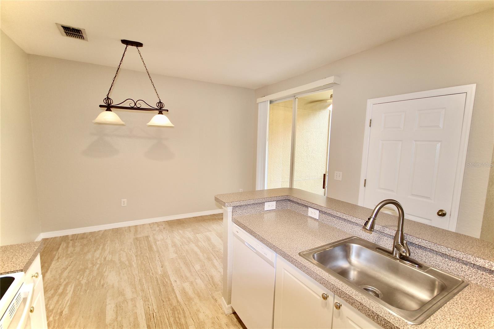 Kitchen/Dining
