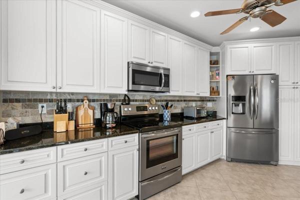 Spacious kitchen