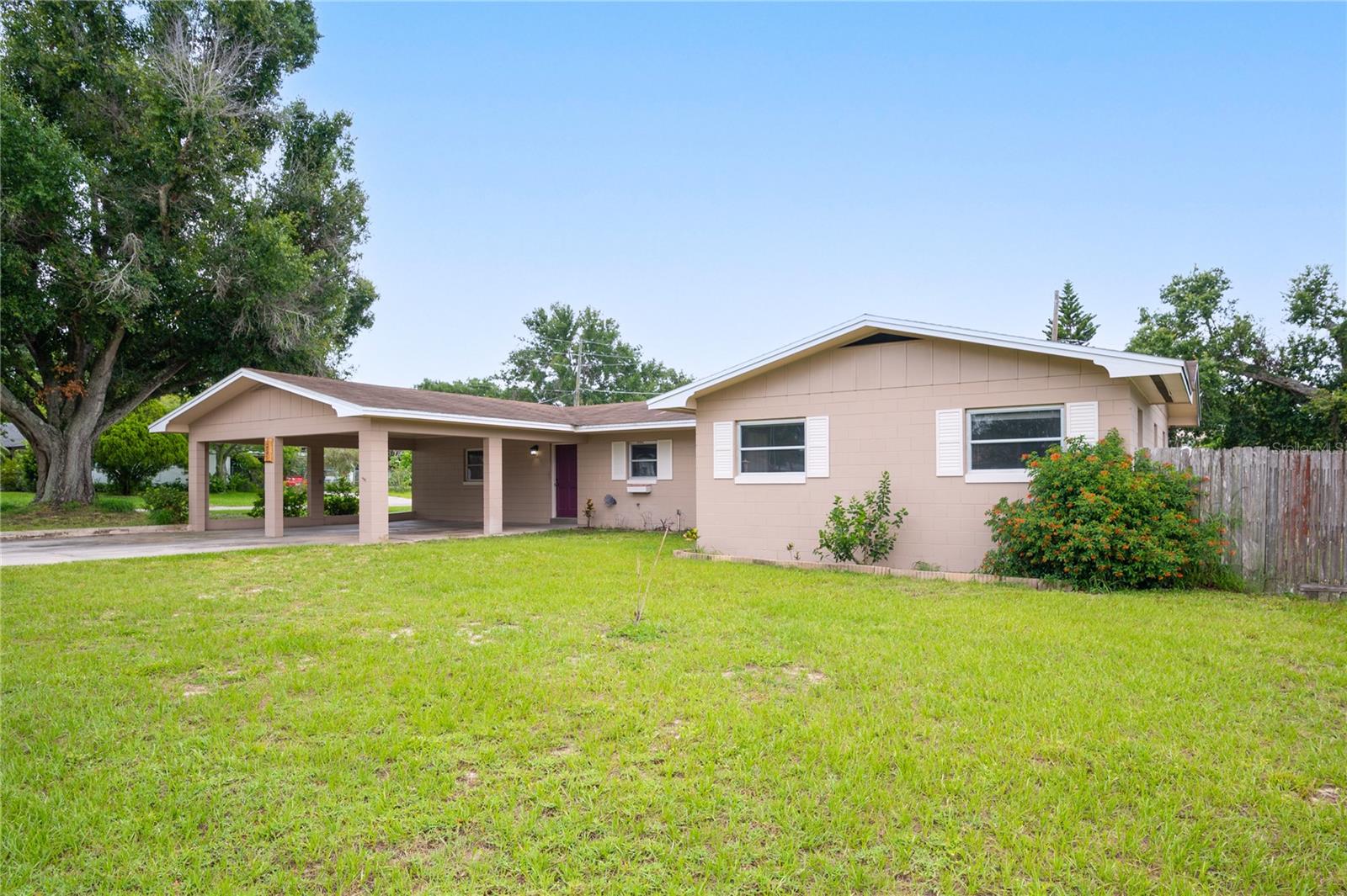 285 E Thelma Street, Lake Alfred, Florida 33850, 4 Bedrooms Bedrooms, ,2 BathroomsBathrooms,Residential,For Sale,THELMA,P4926239