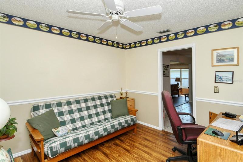 bedroom 2/ office