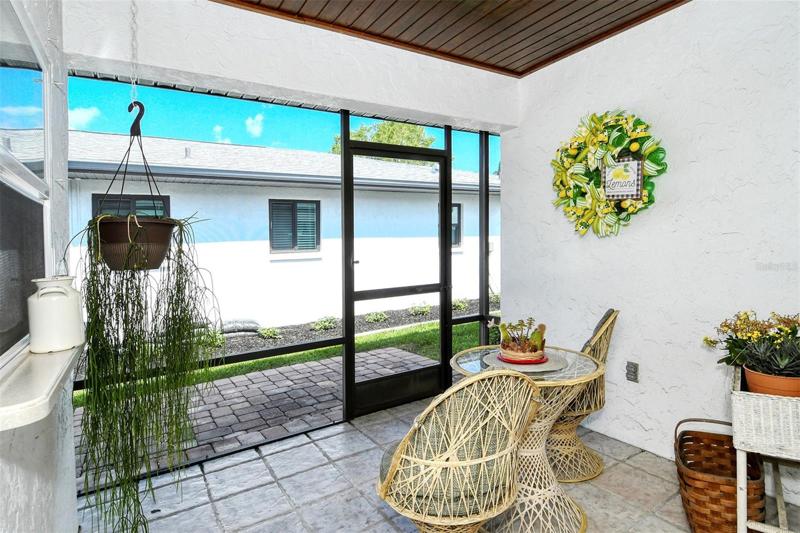 kitchen lanai