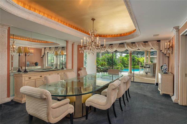 Formal Dining