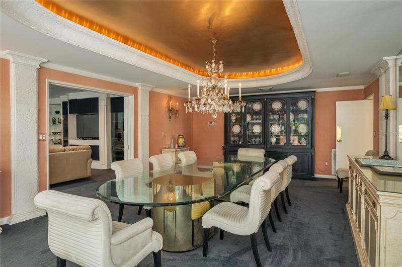 Formal Dining