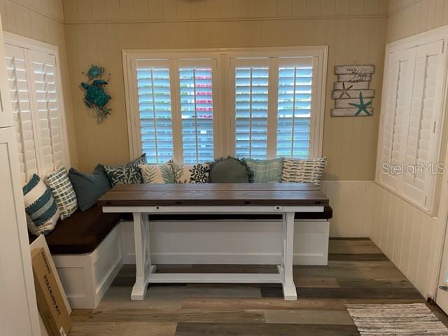 Entry/dining prior to Hurricane