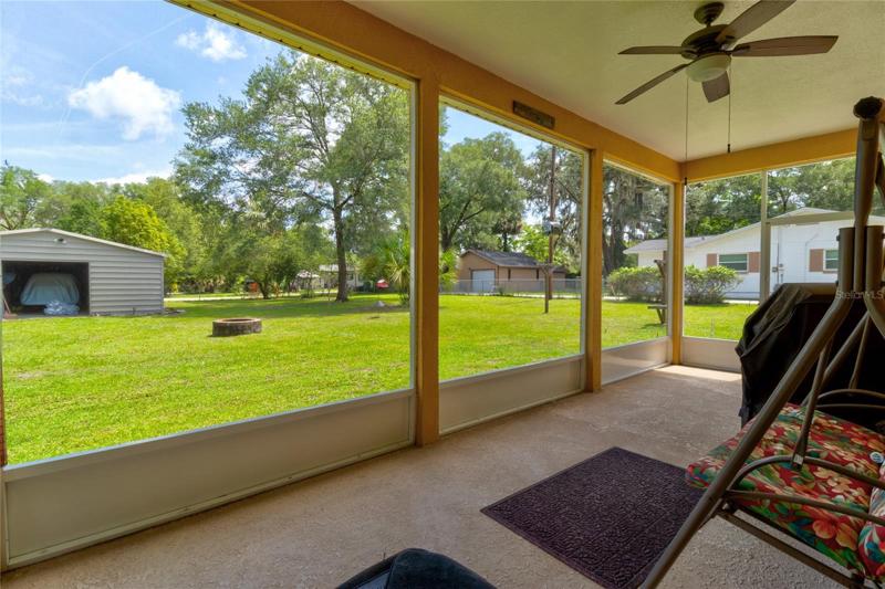 Screened Porch 2
