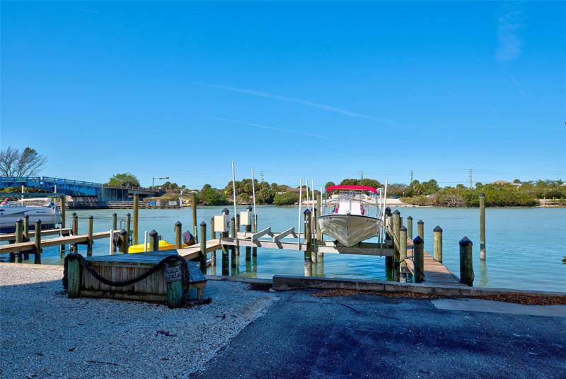 OWNERS BOAT SLIP  (far right ) HAS ELECTRICITY AND WATER