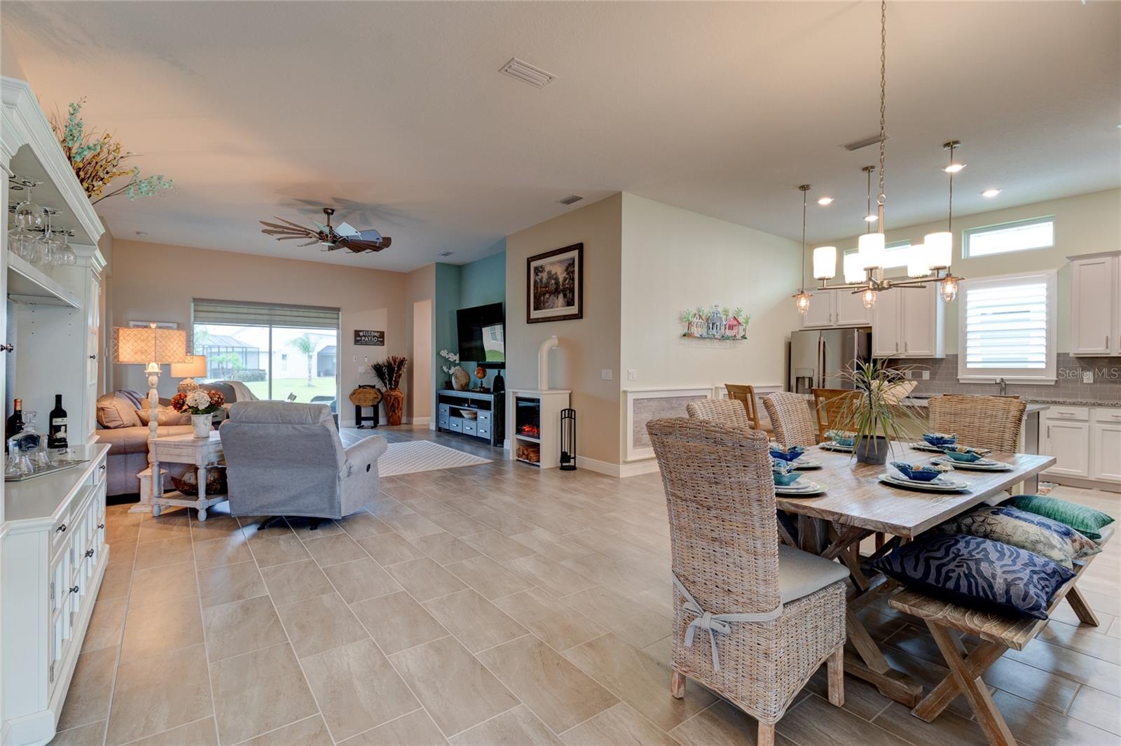 Living/Dining Combo