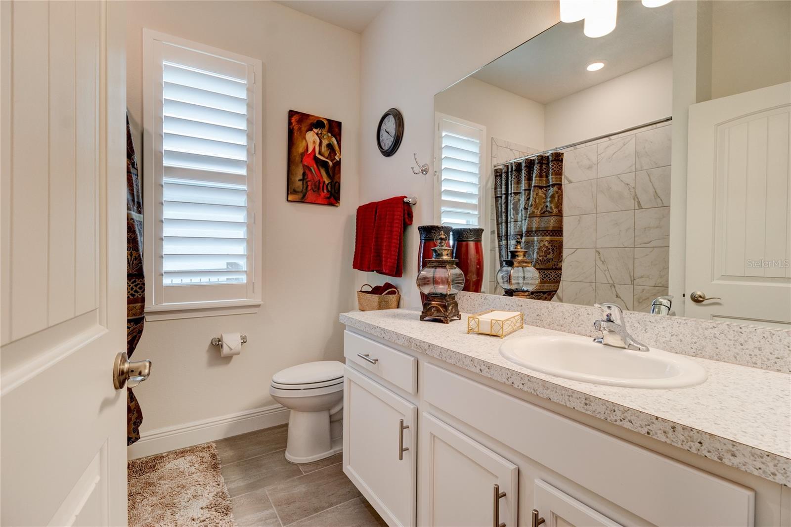 Guest Bathroom with tile