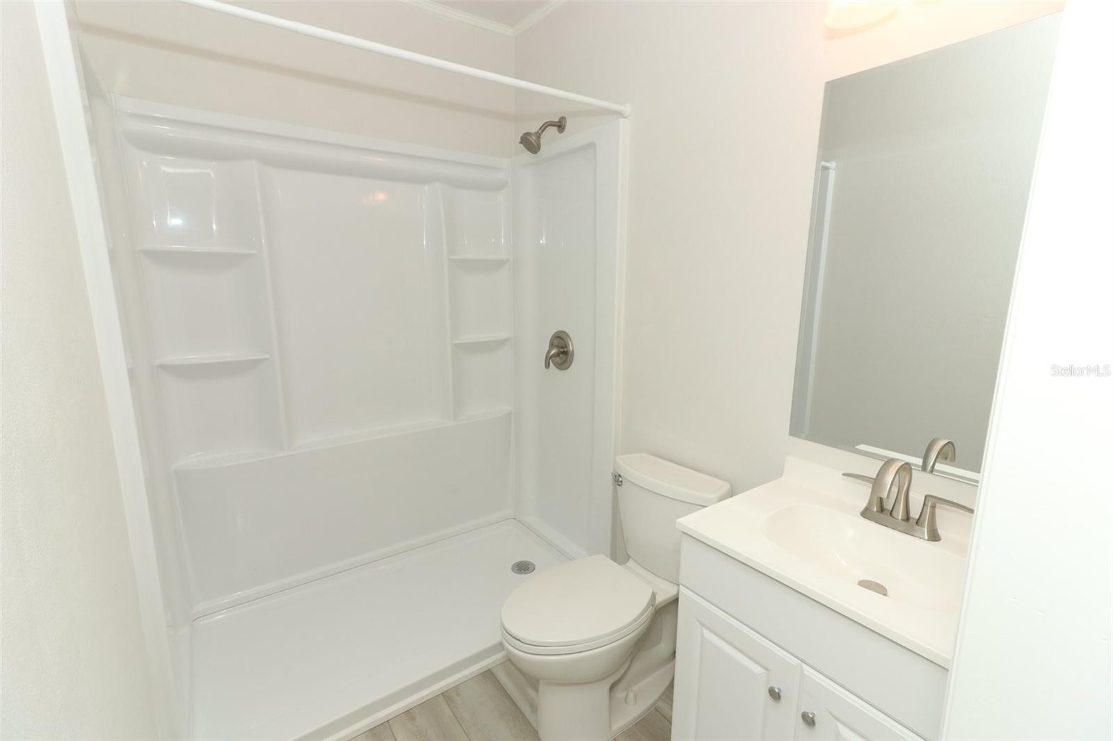 Master ensuite bathroom