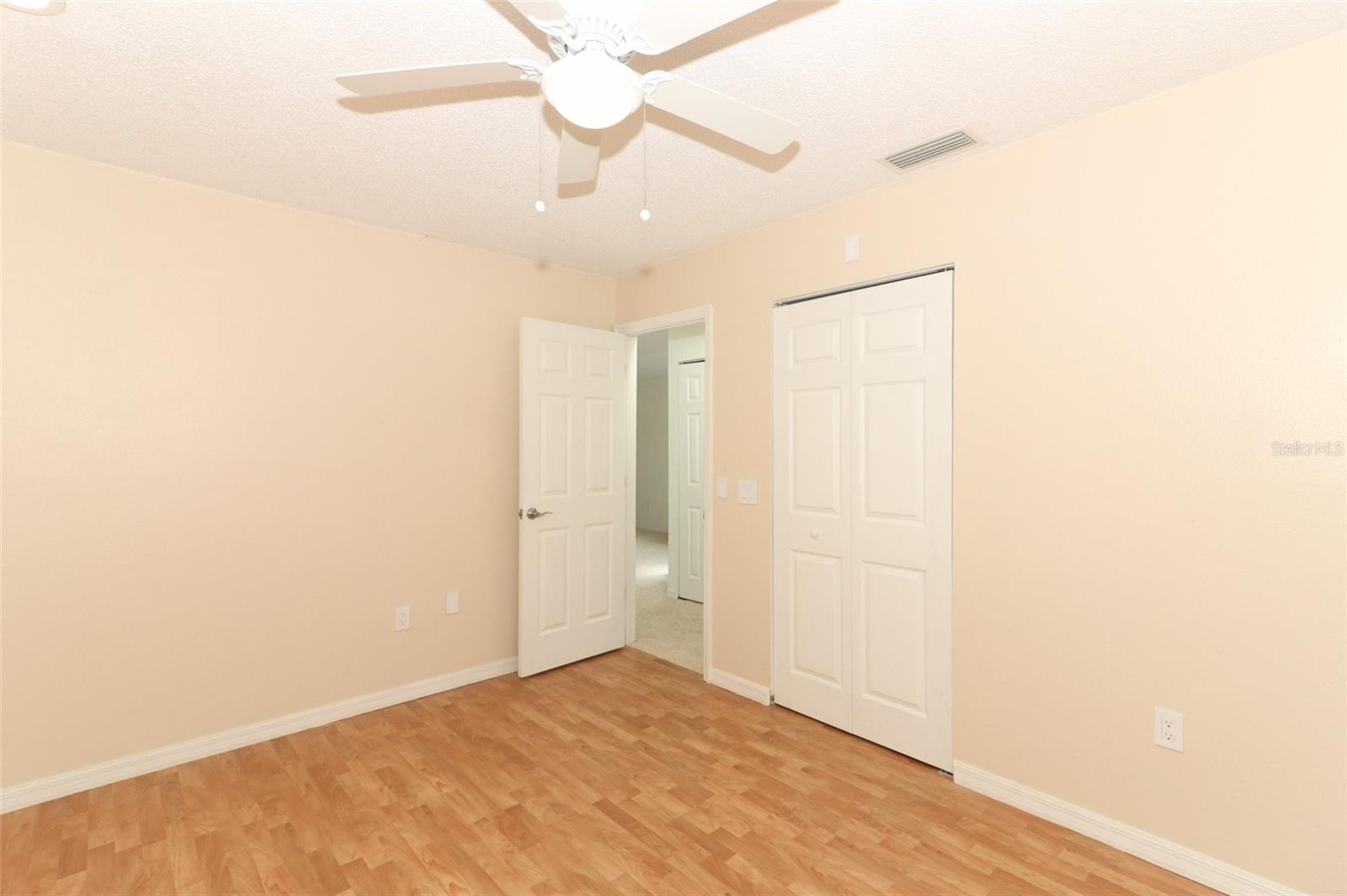Guest bedroom 1