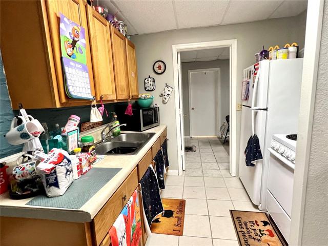 Duplex - Unit B kitchen