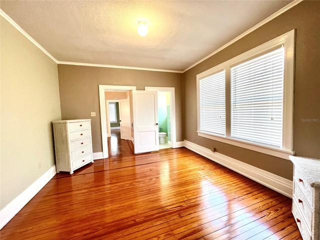 room 4 upstairs in main bldg w/ sitting area & 1/2 Bath