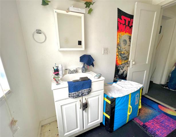 Duplex unit A- bathroom