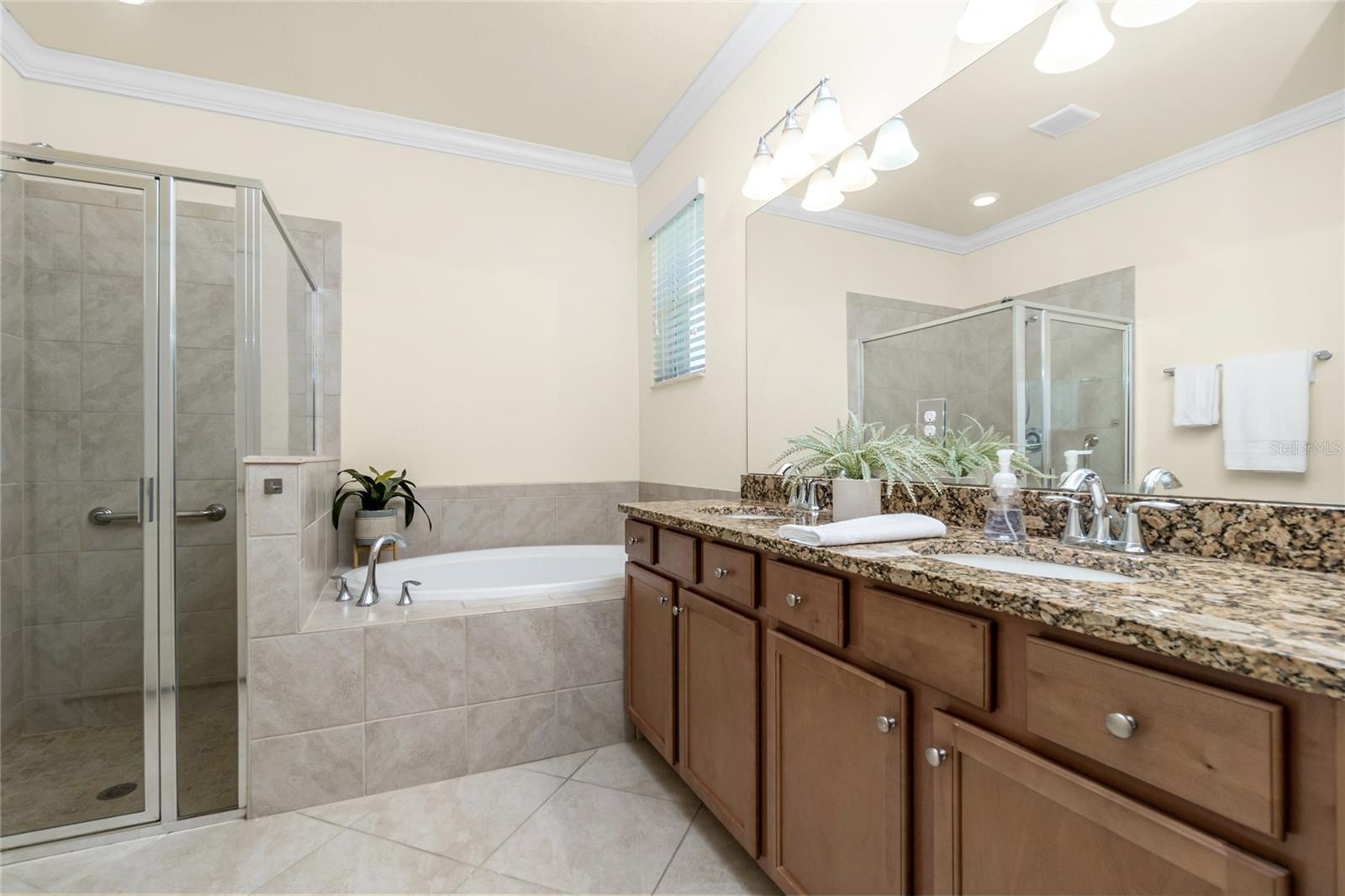 en-suite master bath