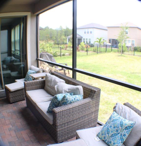 Screen patio