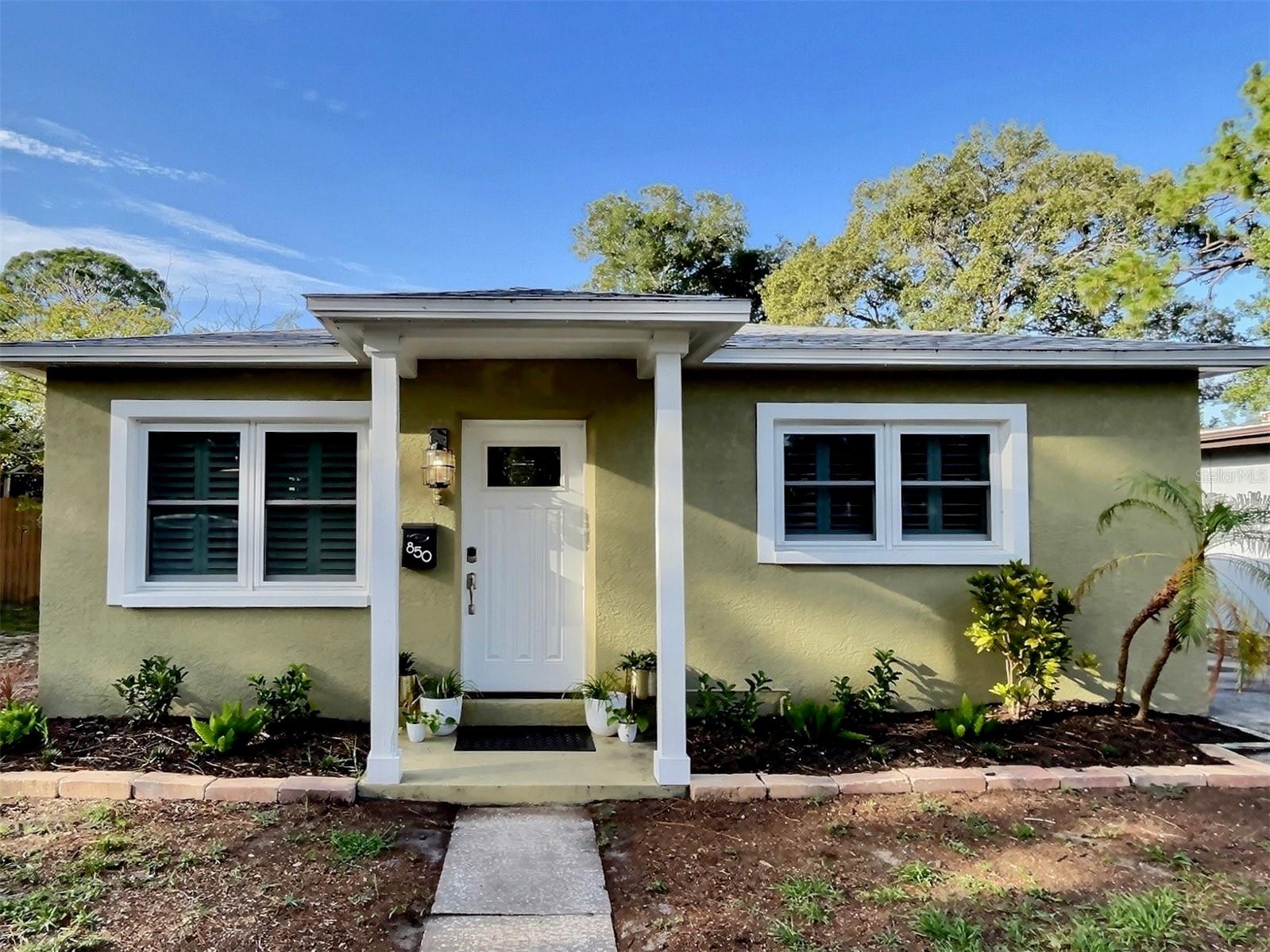 Beautifully maintained and renovated St. Pete Bungalow.