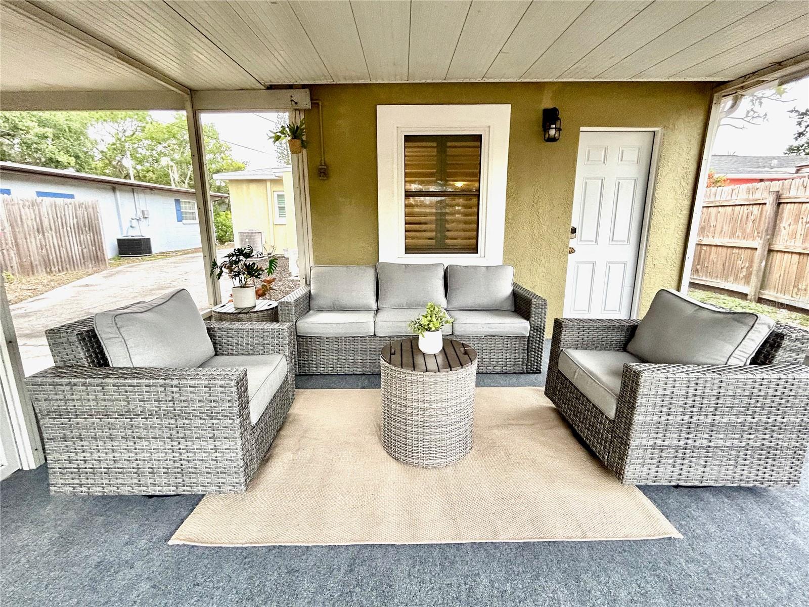 Screened Porch - perfect for making memories - sans mosquitos!