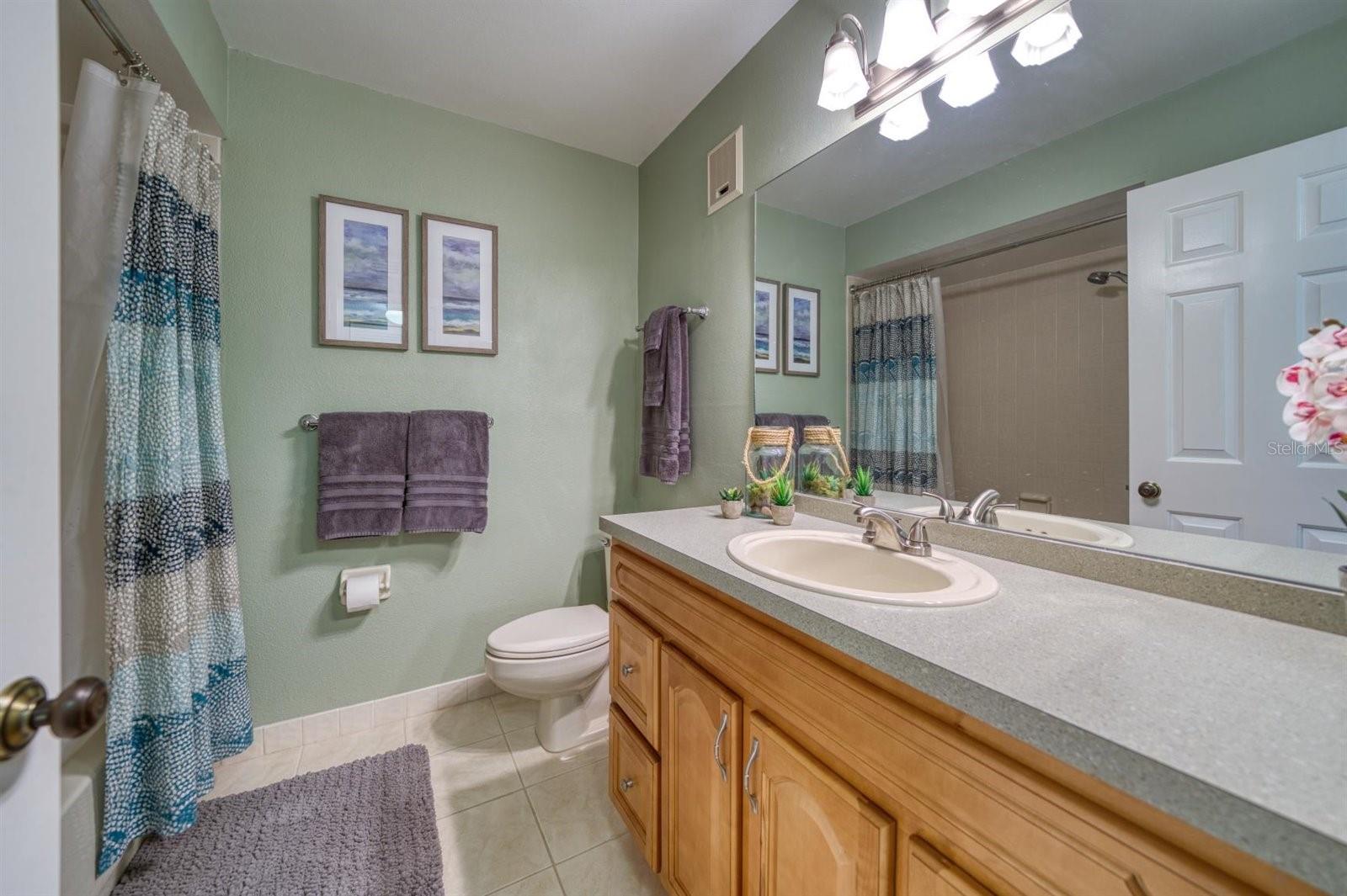 2nd Bathroom