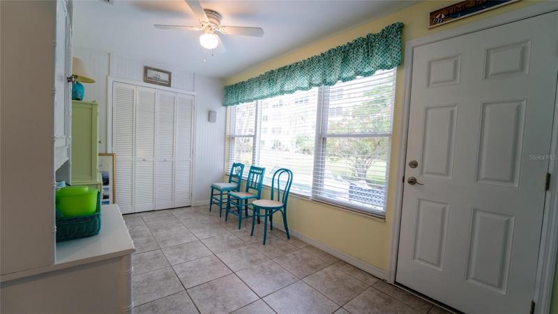 Florida Room plenty of space to make your own
