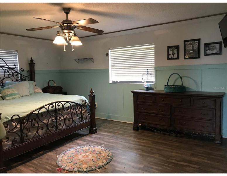 Master Bedroom2