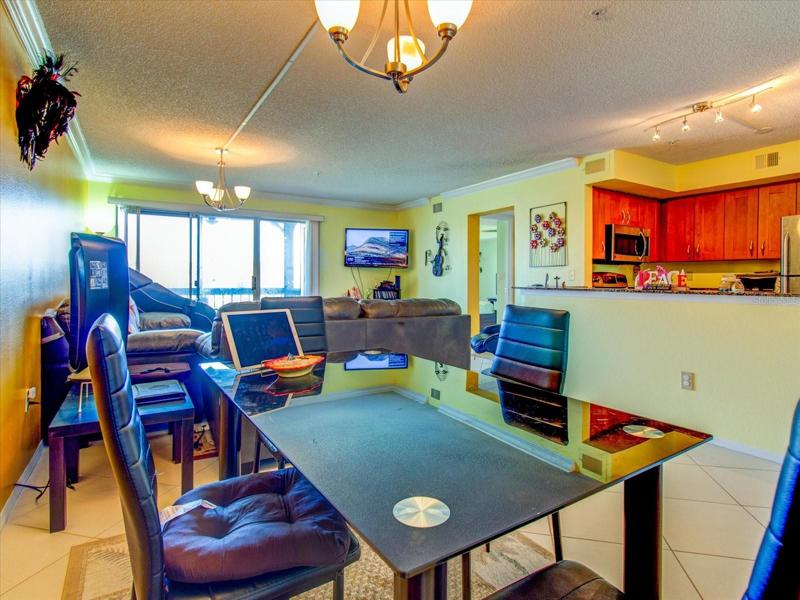Dining, Living room, kitchen.