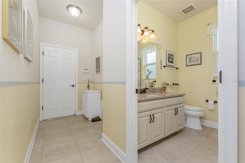 Hallway/Guest Bath