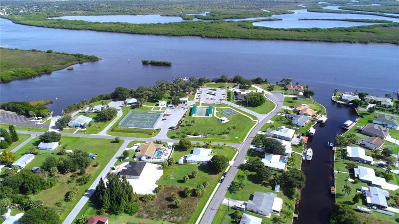 Harbour Heights Park and public boat ramp