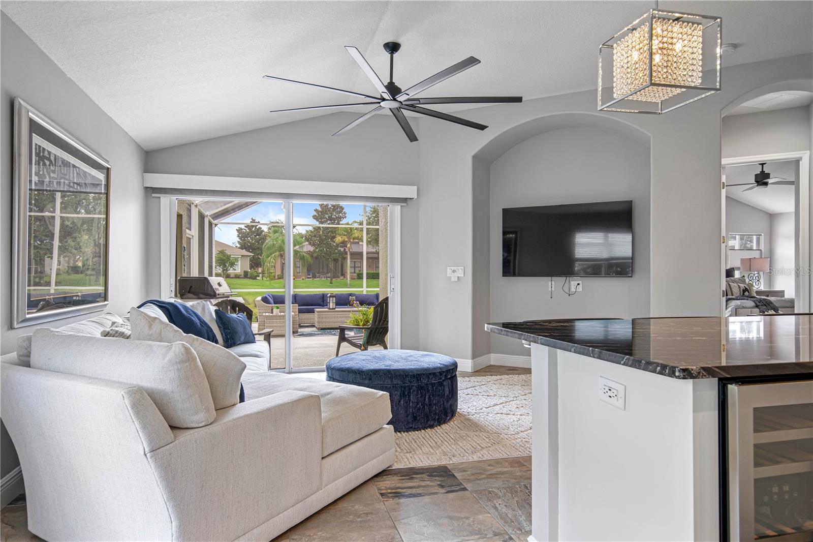 OPEN KITCHEN LIVING ROOM TO LANAI