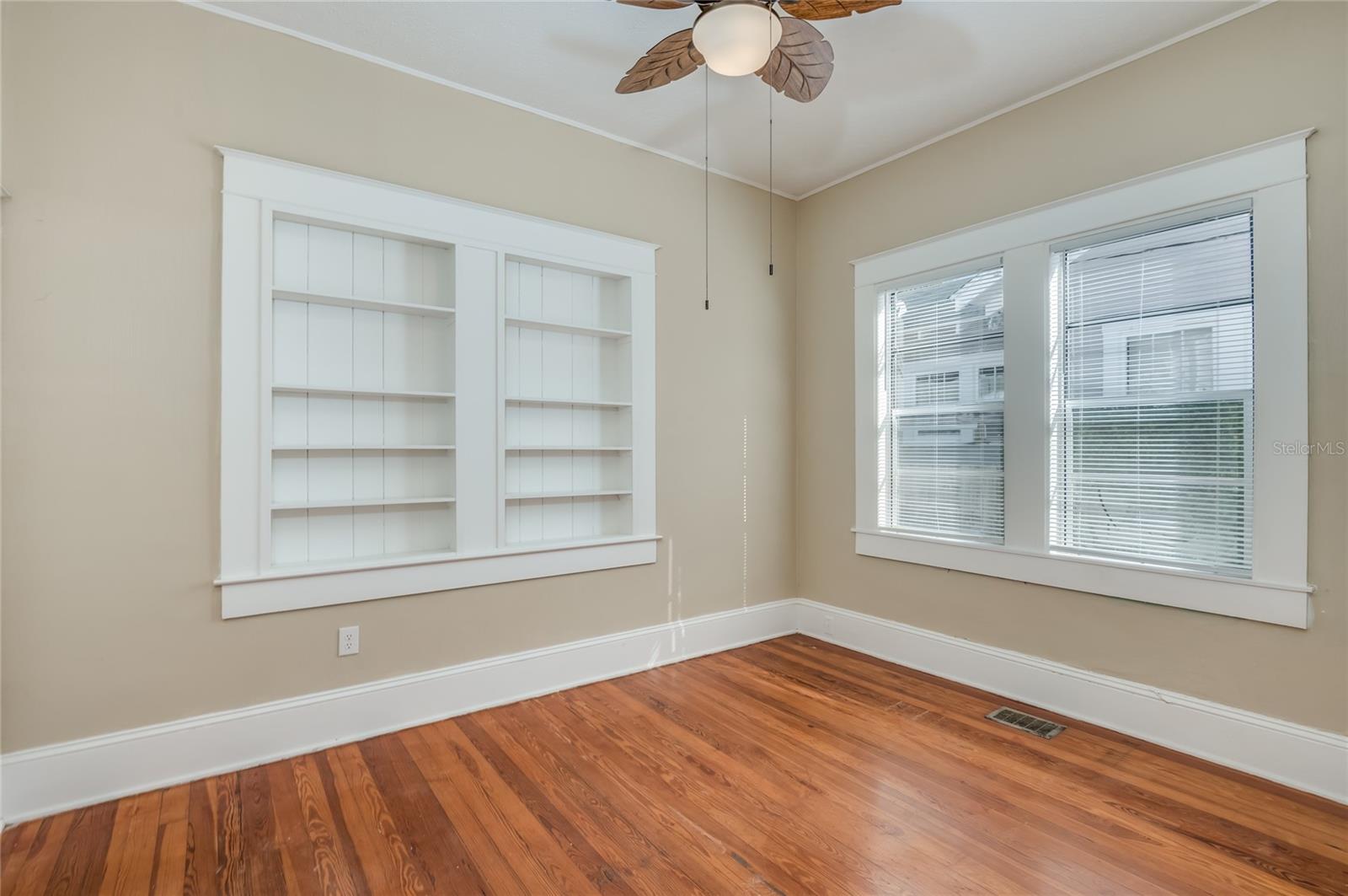 Back bedroom