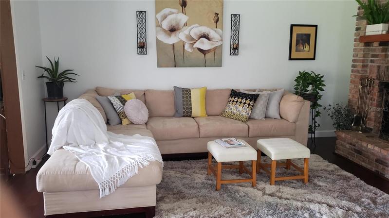 Living Room (Previously Furnished)