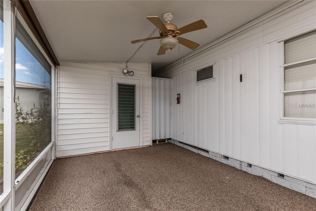 Large private lanai, covered and screener