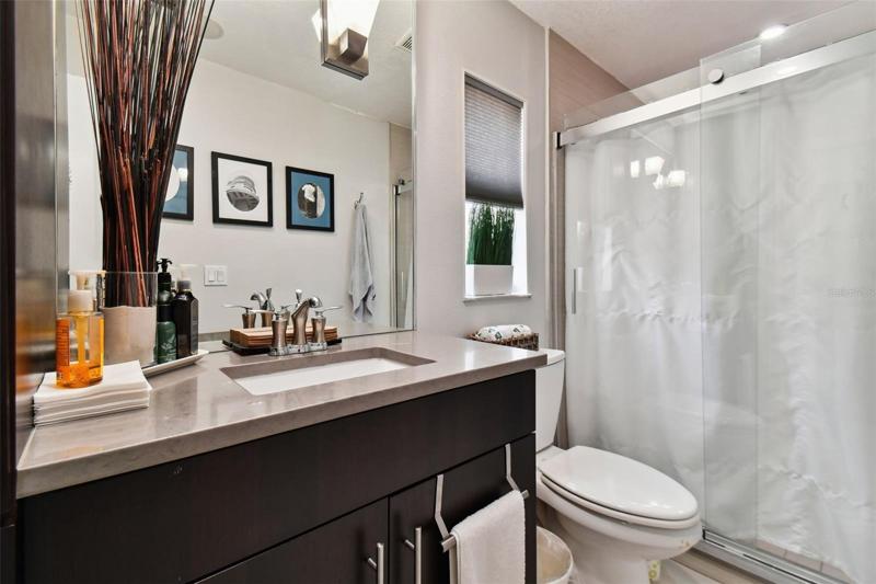 ENSUITE BATHRROOM PRIMARY BEDROOM